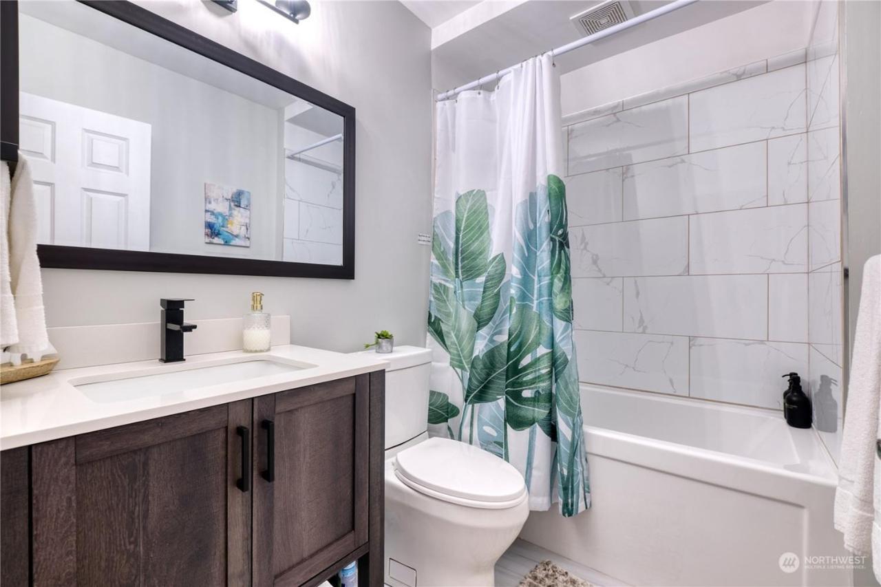Newly Remodeled 2Bd Room A Frame Cottage Point Roberts Exterior foto